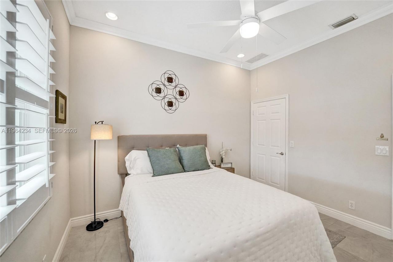 6686 SW 166th Dr, Pembroke Pines, FL 33331 Photo