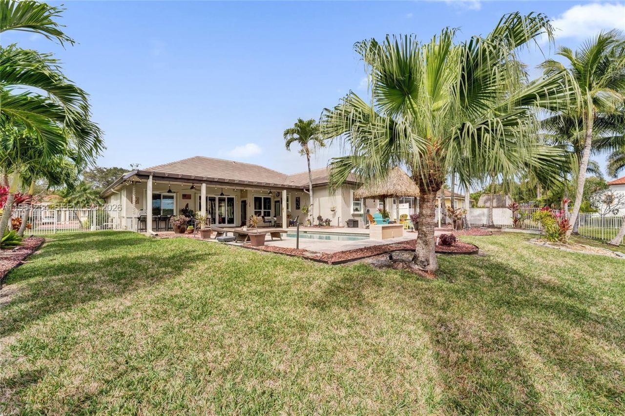 6686 SW 166th Dr, Pembroke Pines, FL 33331 Photo