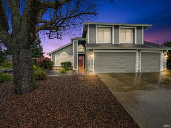 9512 Hutton Dr, Elk Grove, CA 95758