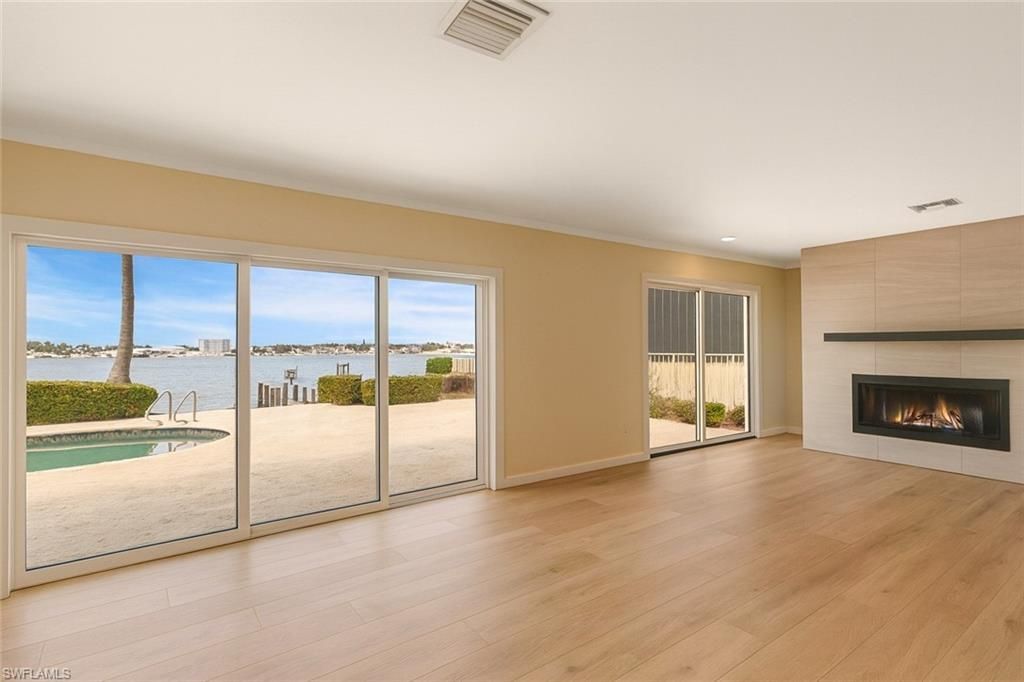 1535 Dolphin Ln , Naples, FL 34102 Photo