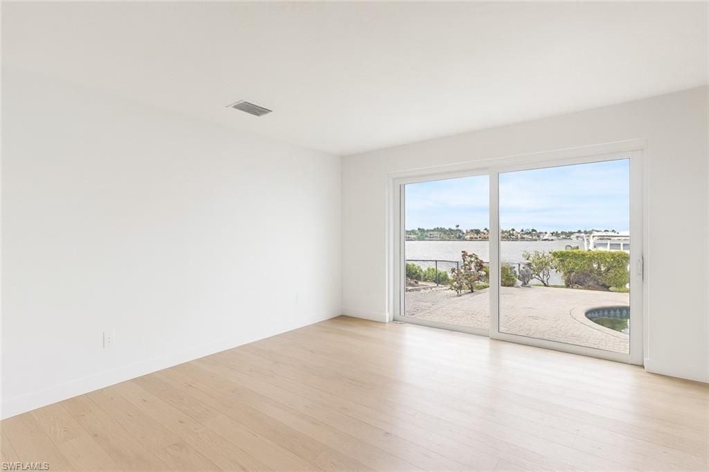 1535 Dolphin Ln , Naples, FL 34102 Photo