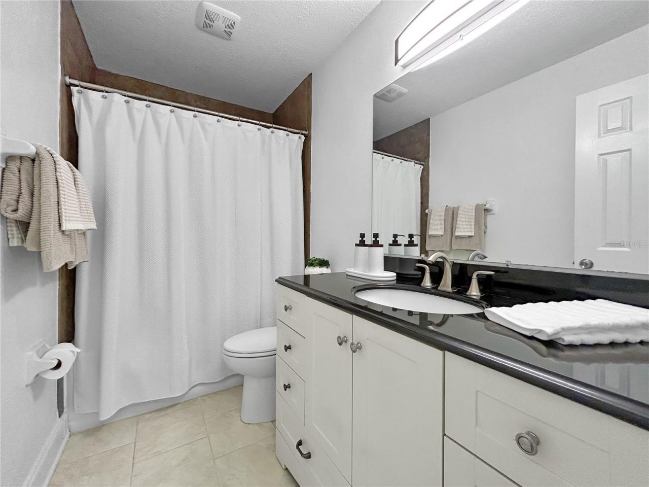 5037 Starfish Drive Se, Unit D, Saint Petersburg, FL 33705 Photo