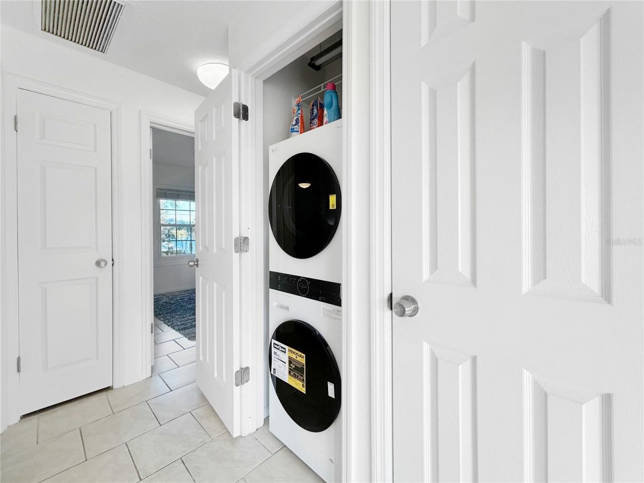 5037 Starfish Drive Se, Unit D, Saint Petersburg, FL 33705 Photo