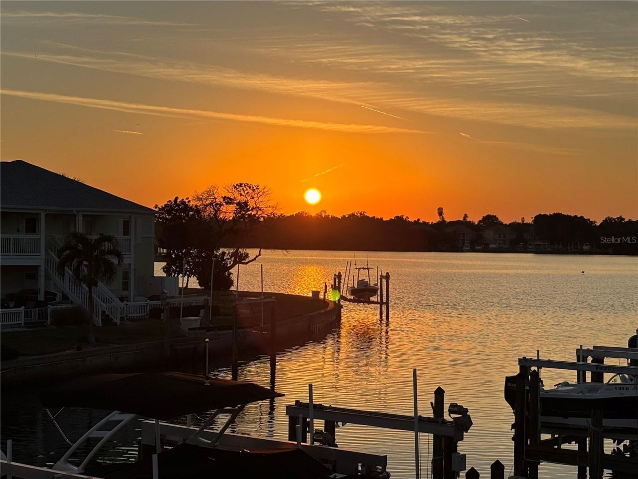 5037 Starfish Drive Se, Unit D, Saint Petersburg, FL 33705 Photo