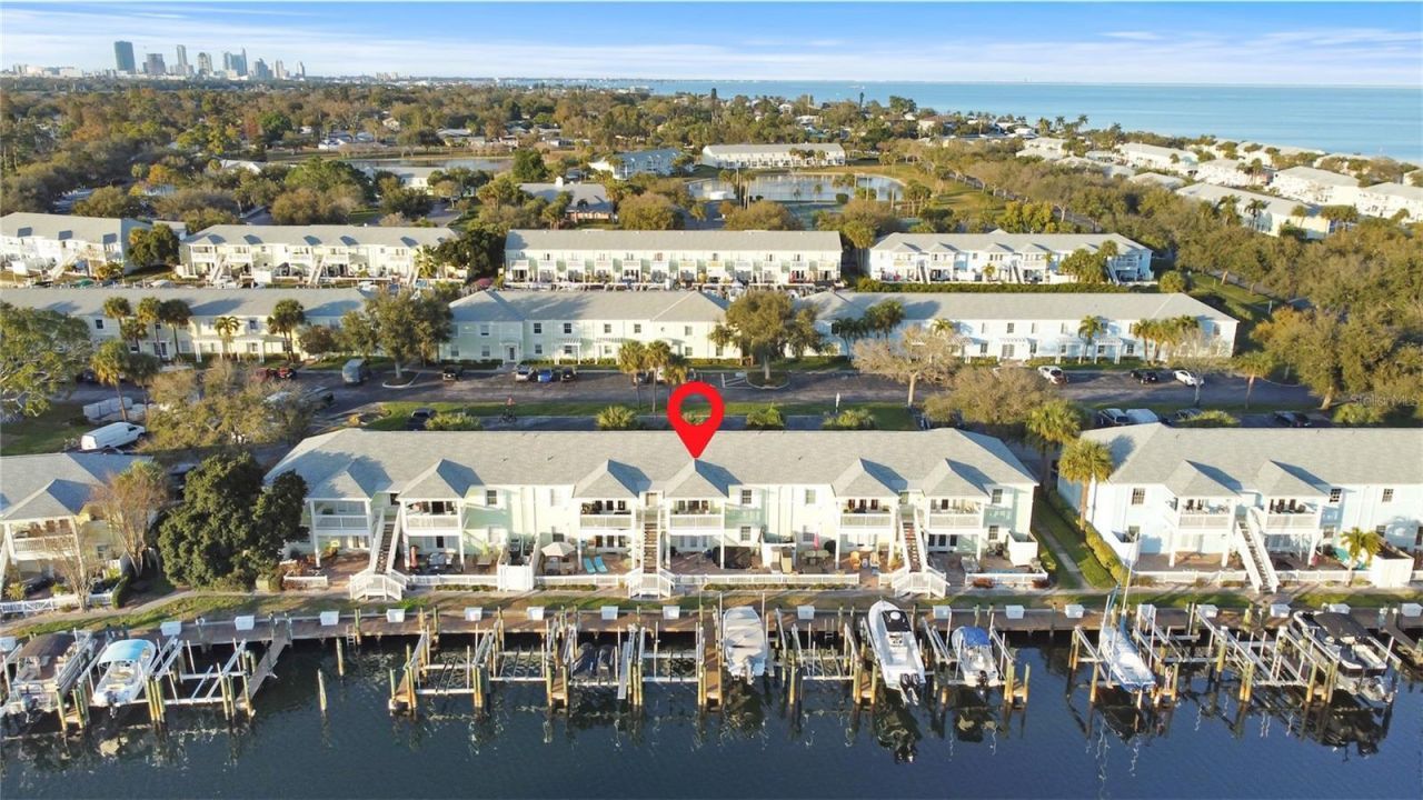 5037 Starfish Drive Se, Unit D, Saint Petersburg, FL 33705 Photo