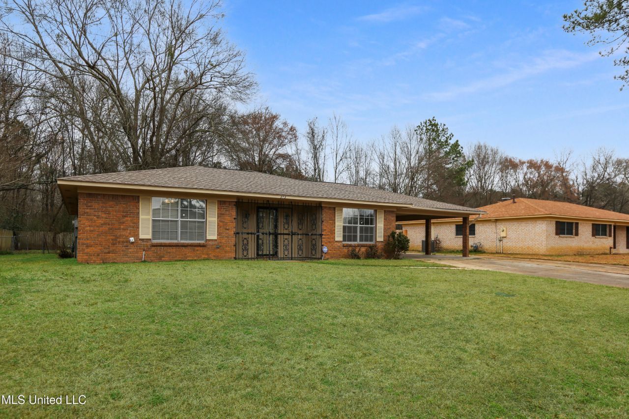 343 Swan Ridge Road, Jackson, MS 39212 Main Photo