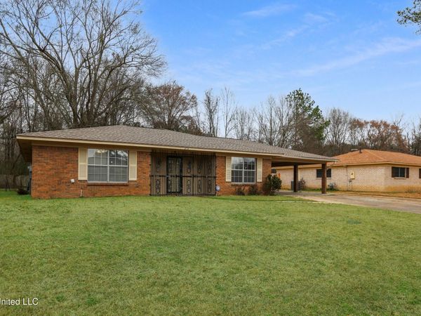 343 Swan Ridge Road, Jackson, MS 39212