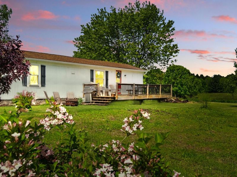 7595 Co Rd 19, Fredericktown, OH 43019 Photo 2