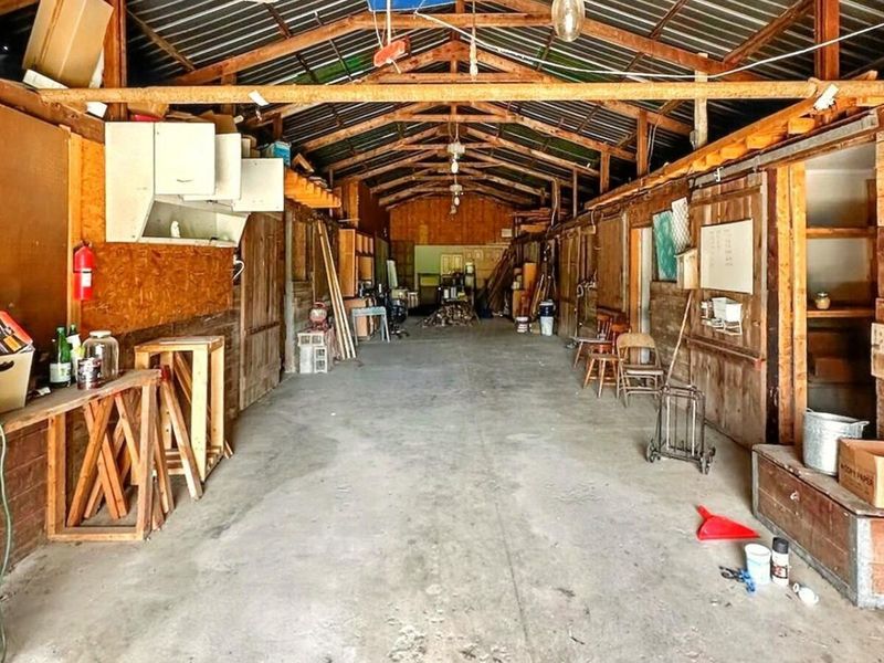 7595 Co Rd 19, Fredericktown, OH 43019 Photo 32