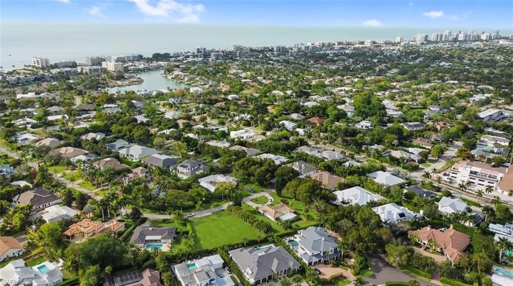 690 Murex Dr, Naples, FL 34102 Photo