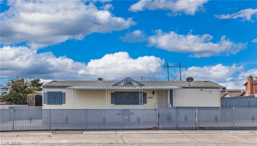 5401 Tahoe Drive, Las Vegas, NV 89142 Main Photo