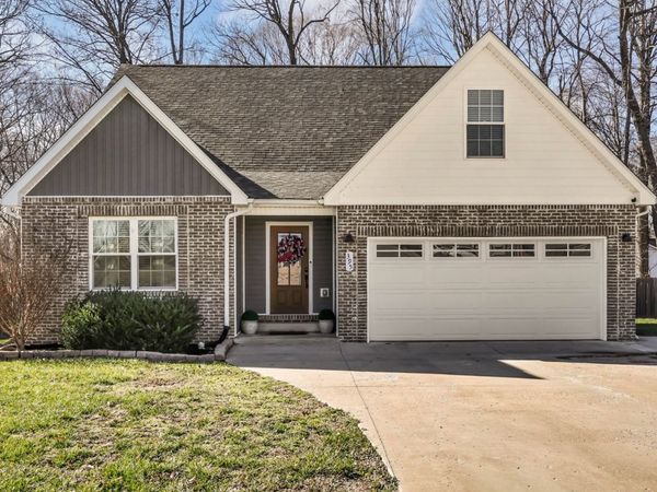 395 Rye Dr, Clarksville, TN 37043