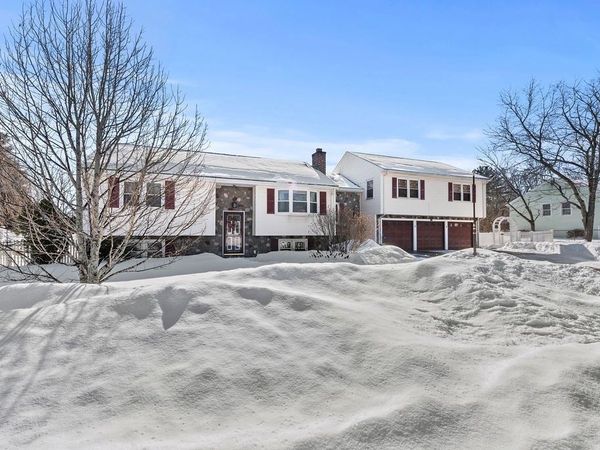 25 Munroe Drive, North Attleboro, MA 02760