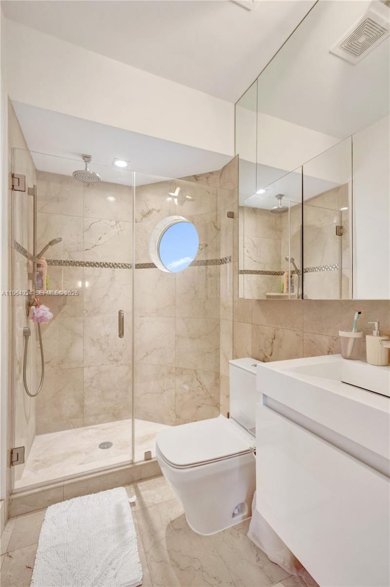 1662 Diplomat Dr, Miami, FL 33179 Photo