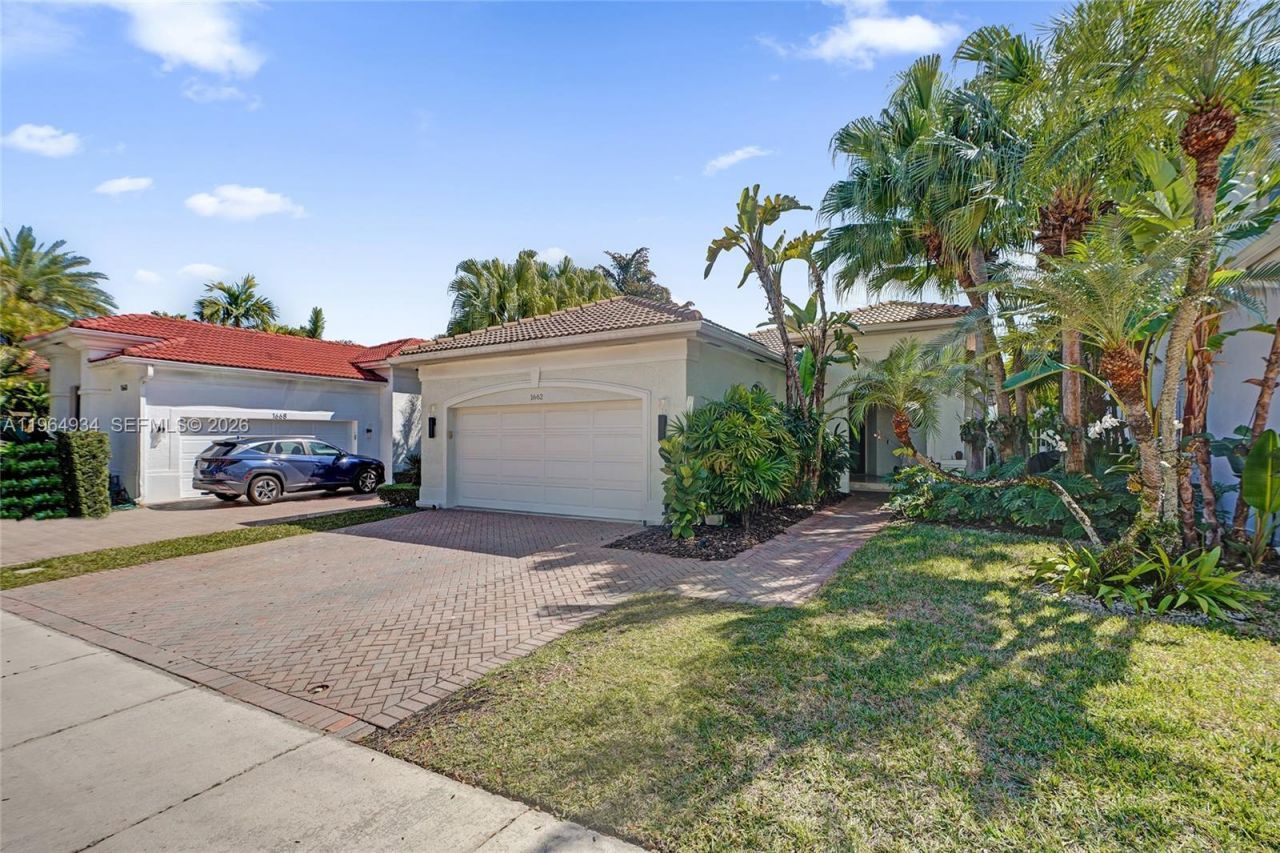 1662 Diplomat Dr, Miami, FL 33179 Photo