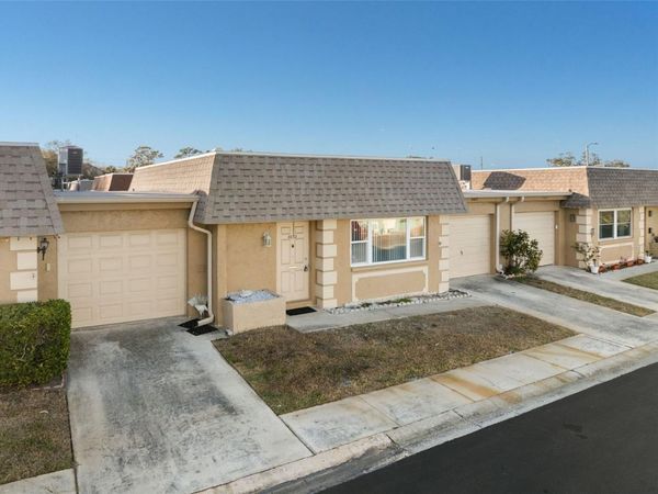 8452 PHILLIP N, Unit 8452, PINELLAS PARK, FL 33781