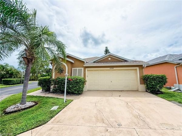 10744 Blue Bimini CIR, ESTERO, FL 33928