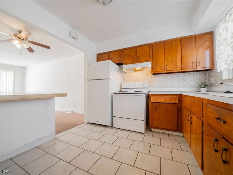 27701 Mills Avenue, Unit 2G, Euclid, OH 44132 Photo 12