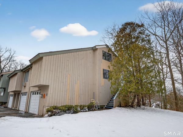 95 Wauwinet, Unit 95, Guilford, CT 06437