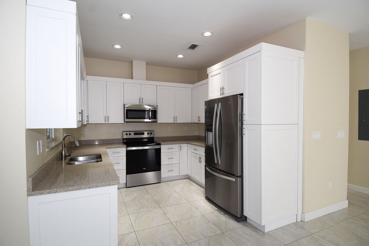 2 Abaco Road, Key Largo, FL 33037 Photo