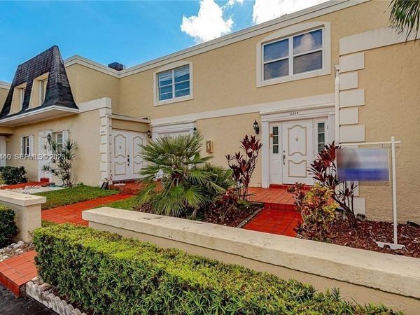 2304 NE 7th St, Unit 27, Hallandale Beach, FL 33009