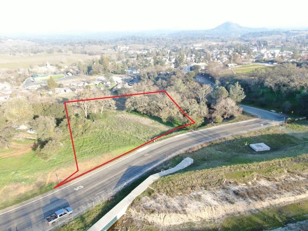 720 Argonaut Dr, Jackson, CA 95642