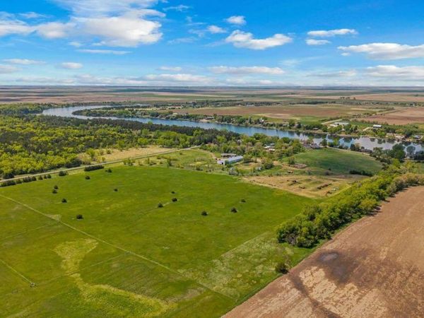 37926 127th Street, Aberdeen, SD 57401