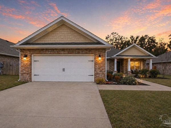 6203 Carson Dr, Milton, FL 32570