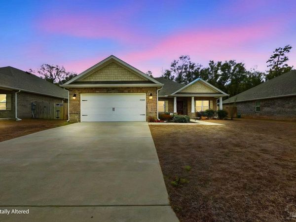 6203 Carson Dr, Milton, FL 32570