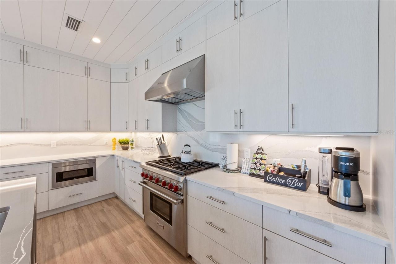 903 N Shore Drive, Unit B, Anna Maria, FL 34216 Photo