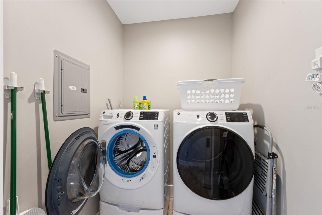 903 N Shore Drive, Unit B, Anna Maria, FL 34216 Photo