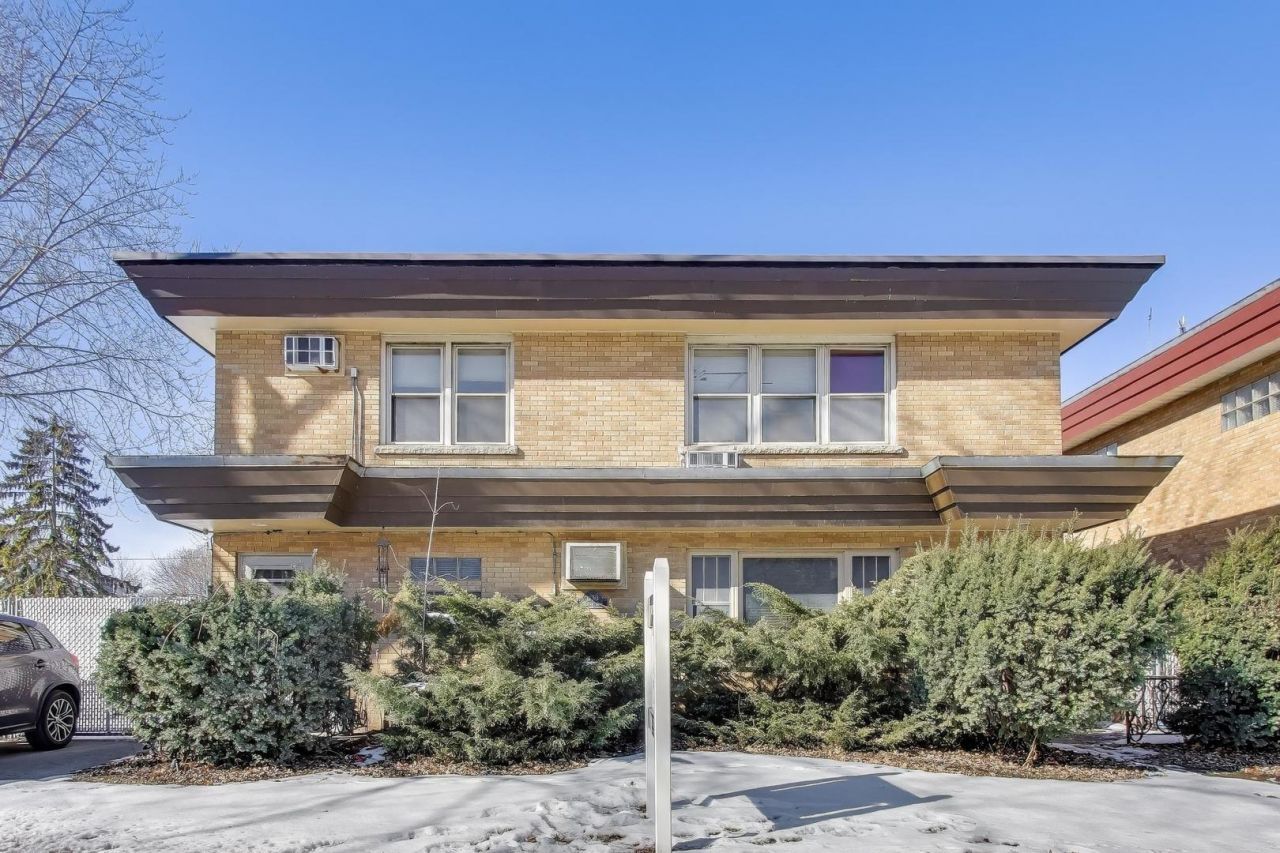 1130 Sheridan Road, North Chicago, IL 60064 Main Photo