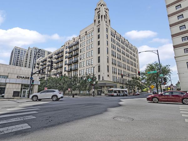 758 N Larrabee Street, Unit 408, Chicago, IL 60654
