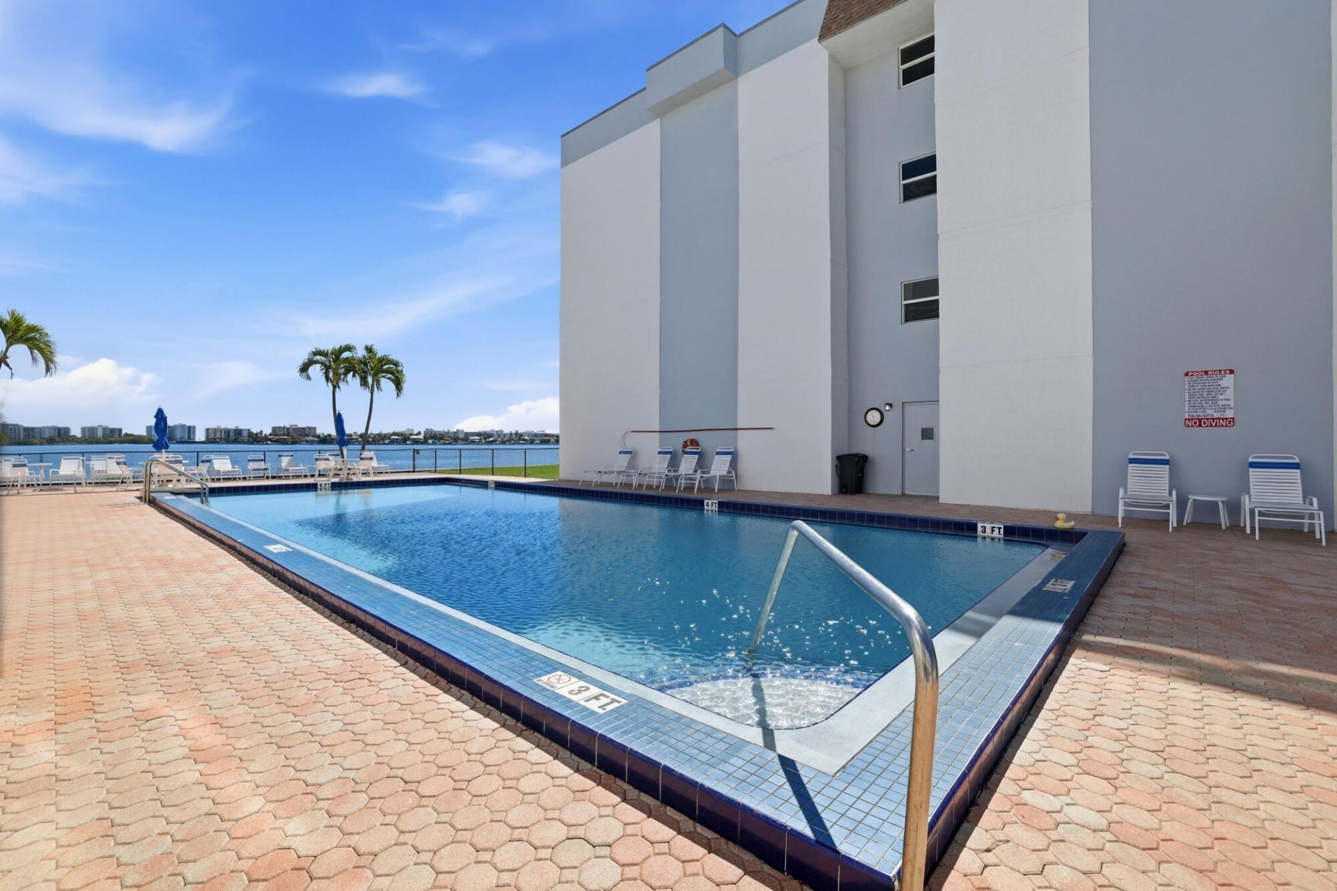 1502 S Lakeside Drive, Unit 204, Lake Worth Beach, FL 33460 Photo