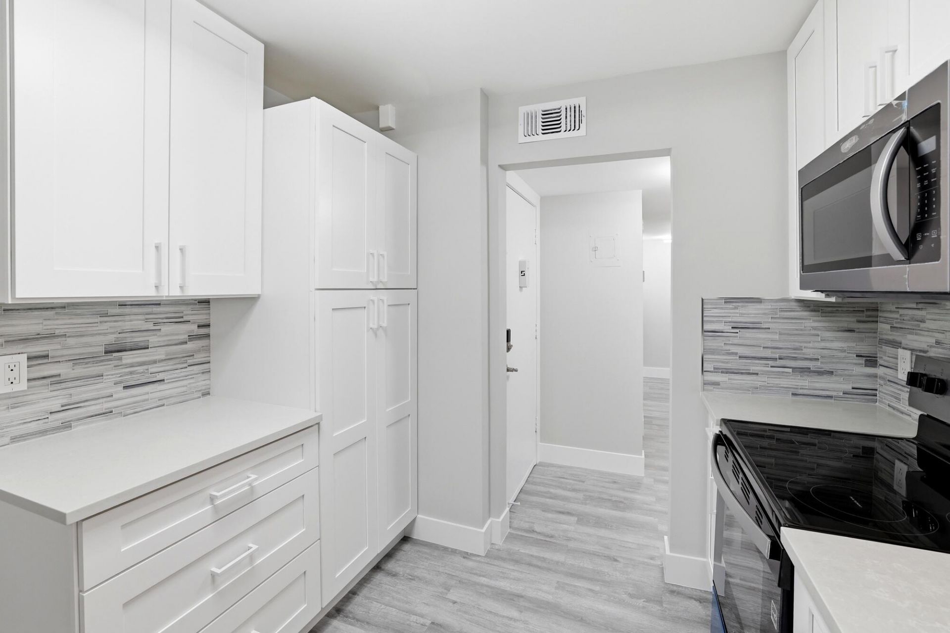 1502 S Lakeside Drive, Unit 204, Lake Worth Beach, FL 33460 Photo