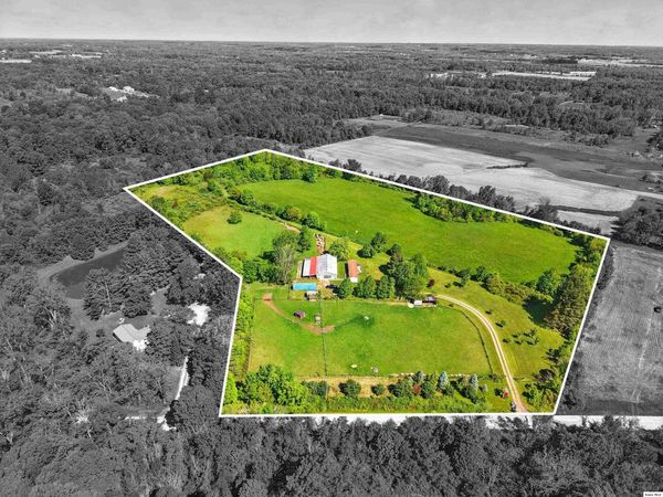 7595 County Road 19, Fredericktown, OH 43019