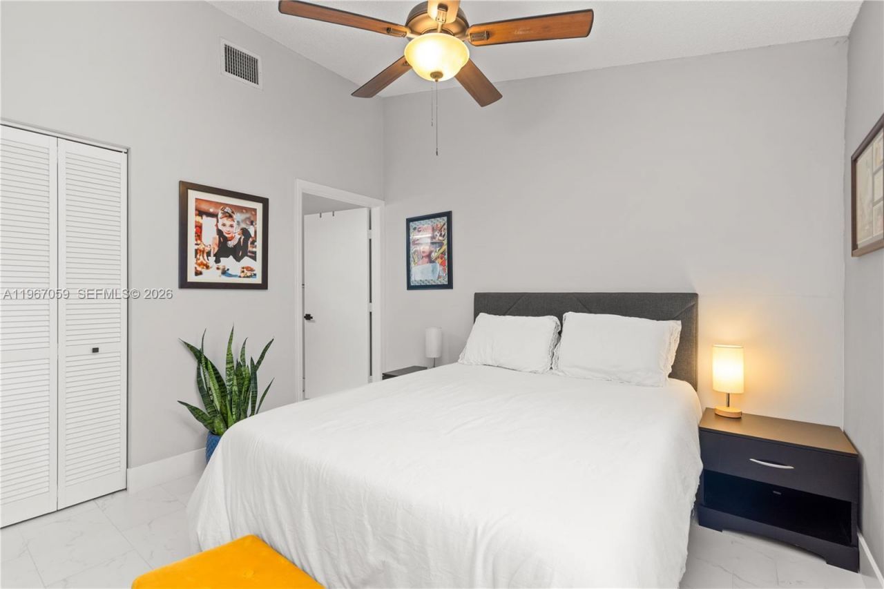 2250 NW 78th Ave , Unit 202, Pembroke Pines, FL 33024 Photo