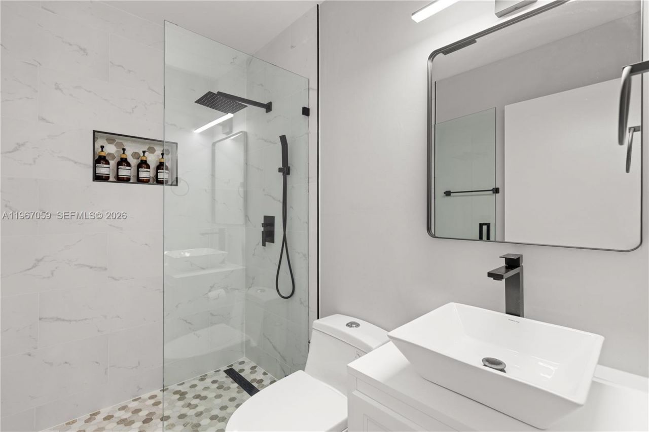 2250 NW 78th Ave , Unit 202, Pembroke Pines, FL 33024 Photo