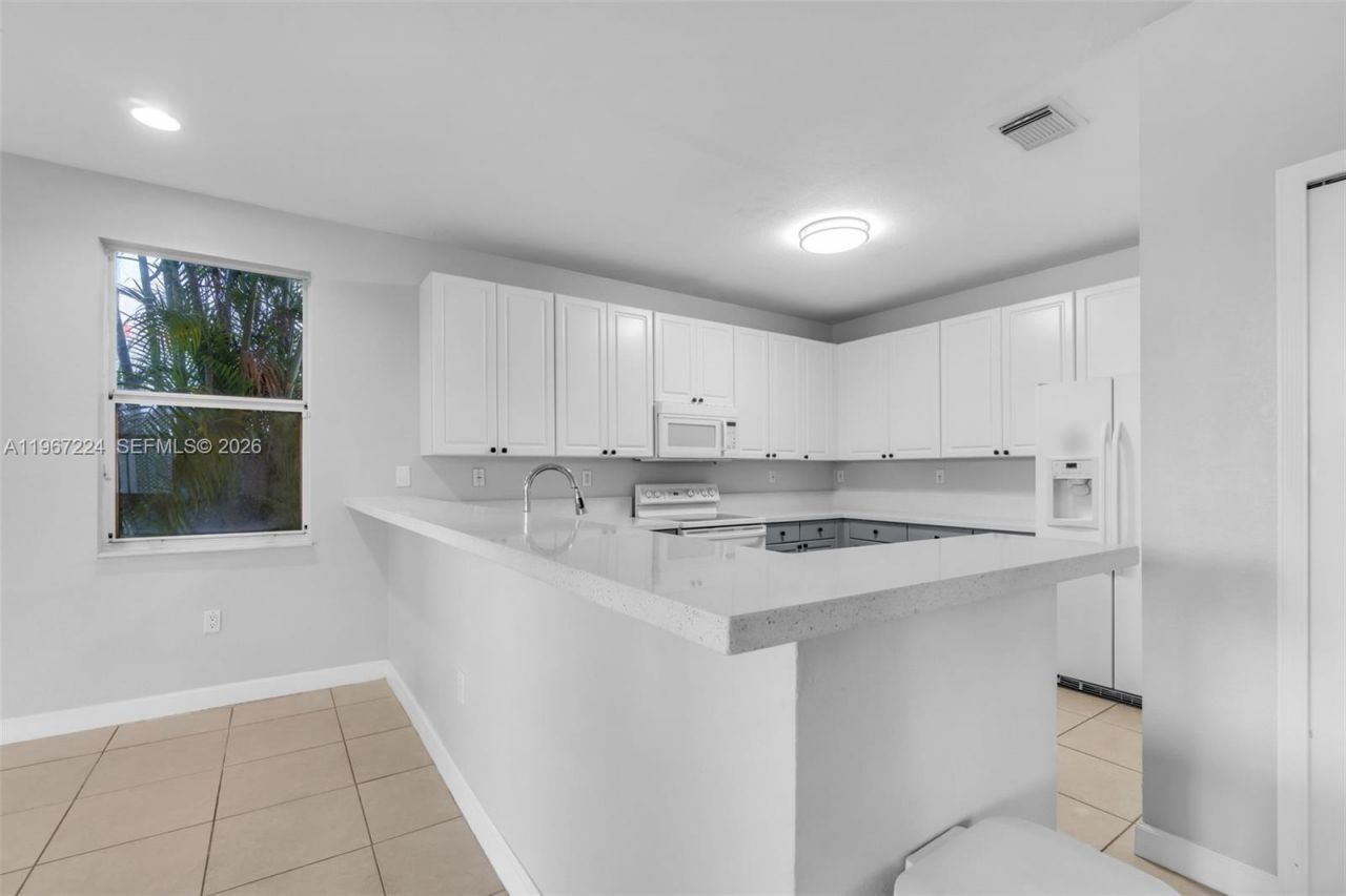 6425 SW 164th Ave, Miami, FL 33193 Photo