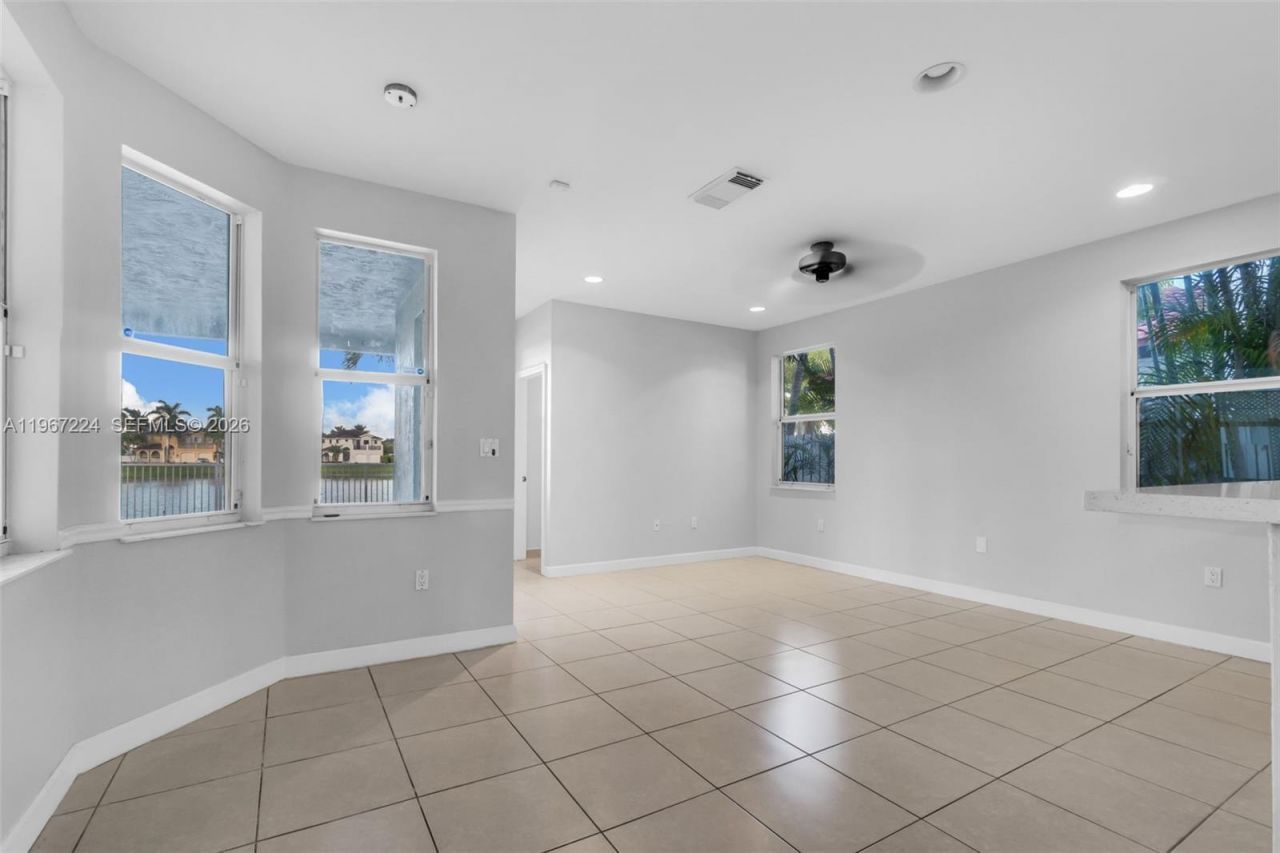 6425 SW 164th Ave, Miami, FL 33193 Photo