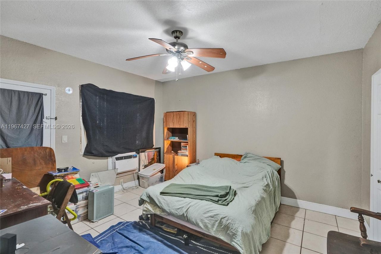 8420 Byron Ave, Unit 7, Miami Beach, FL 33141 Photo