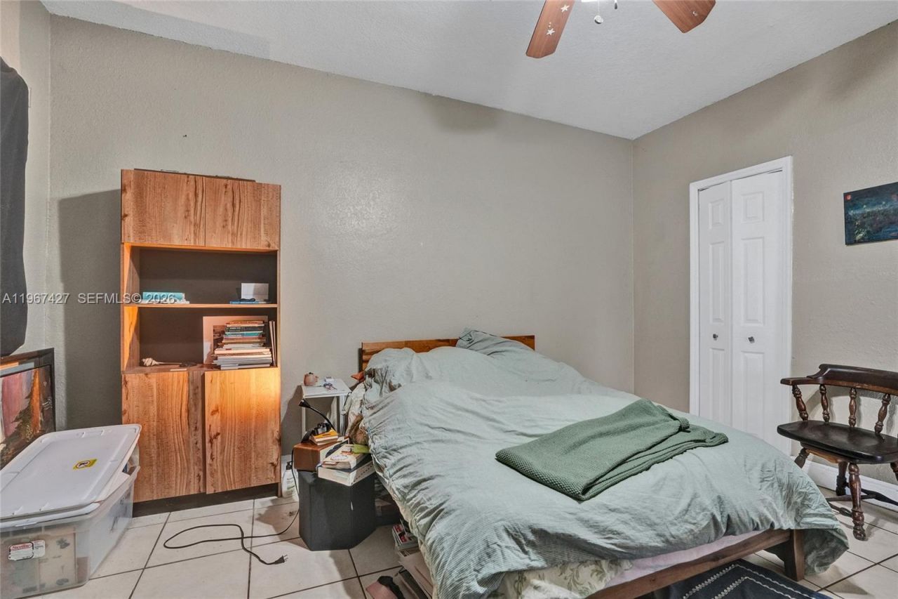 8420 Byron Ave, Unit 7, Miami Beach, FL 33141 Photo