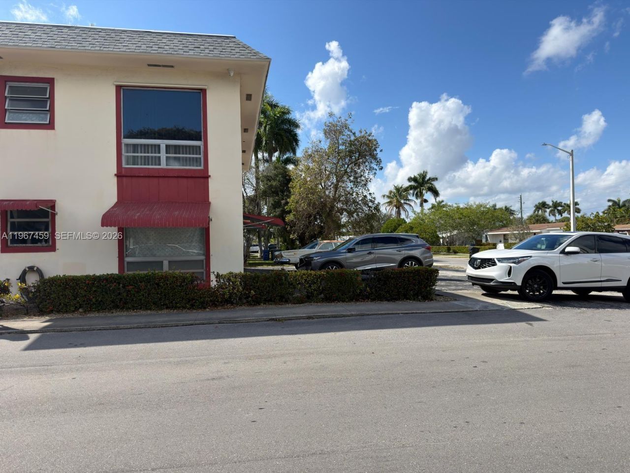 1120 NE 10th St, Unit 5, Hallandale Beach, FL 33009 Photo