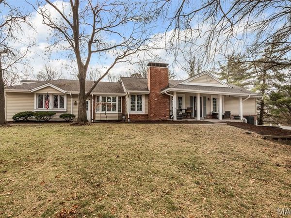 15094 Green Circle Drive, Chesterfield, MO 63017