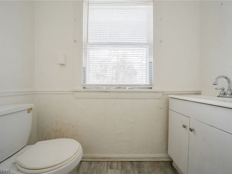 17909 Schenely Avenue, Cleveland, OH 44119 Photo 15