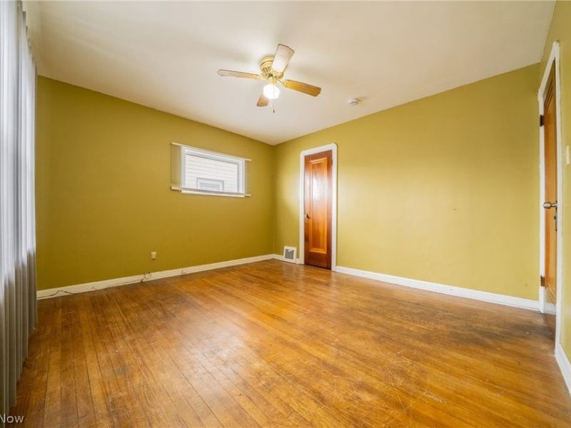 17909 Schenely Avenue, Cleveland, OH 44119 Photo 21