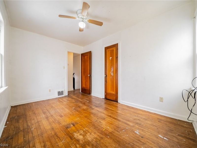 17909 Schenely Avenue, Cleveland, OH 44119 Photo 22