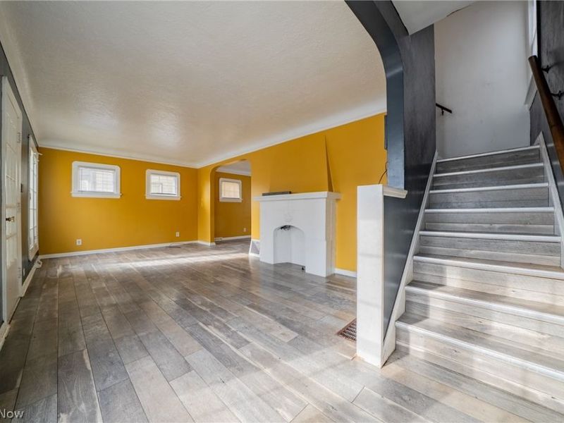 17909 Schenely Avenue, Cleveland, OH 44119 Photo 4