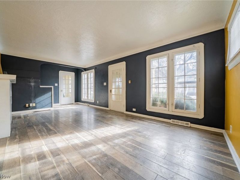 17909 Schenely Avenue, Cleveland, OH 44119 Photo 6