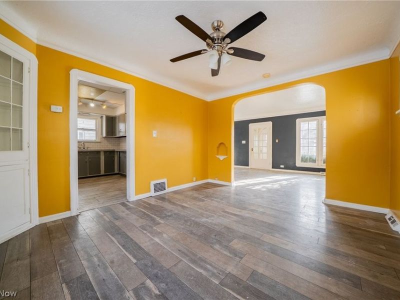 17909 Schenely Avenue, Cleveland, OH 44119 Photo 9